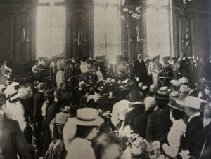 This is an image of the King’s dinner that took place in the main hall at Hampstead Town Hall.